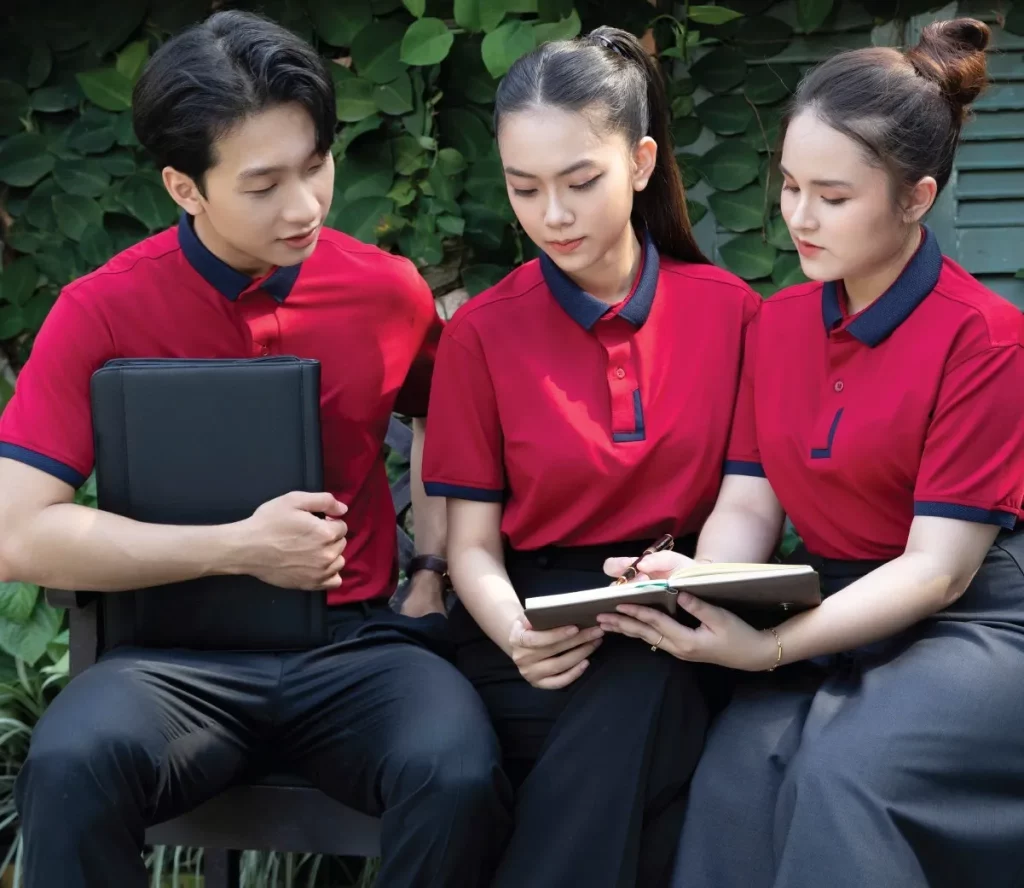 Tại sao mẫu đồng phục công sở thiết kế đẹp lại quan trọng?